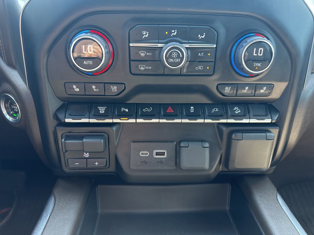 2023 Chevrolet Silverado 3500HD LTZ photo 4
