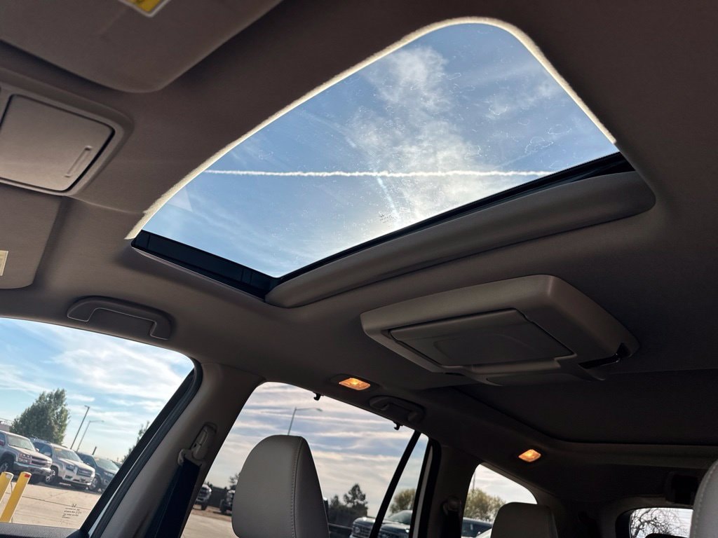 2021 Honda Pilot Elite - Photo 18