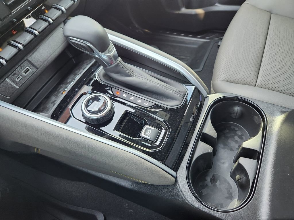 2026 Chevrolet Colorado ZR2 - Photo 22