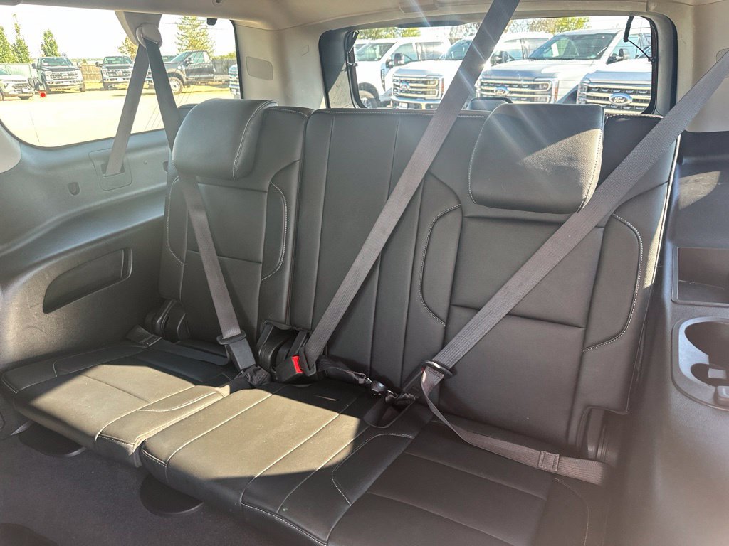 2019 Chevrolet Suburban LT - Photo 19
