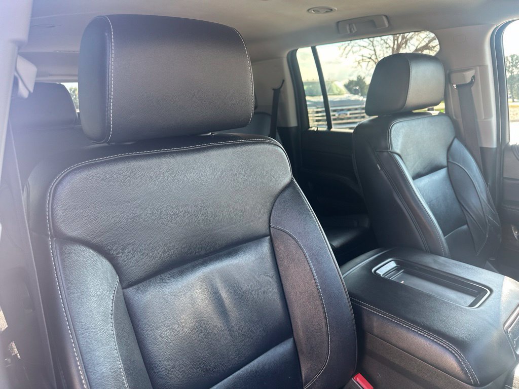 2019 Chevrolet Suburban LT - Photo 31