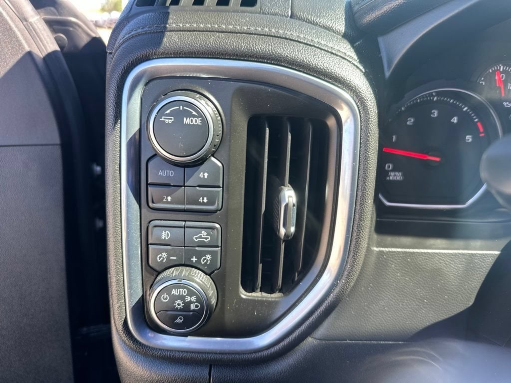 2021 Chevrolet Silverado 2500HD LTZ - Photo 12