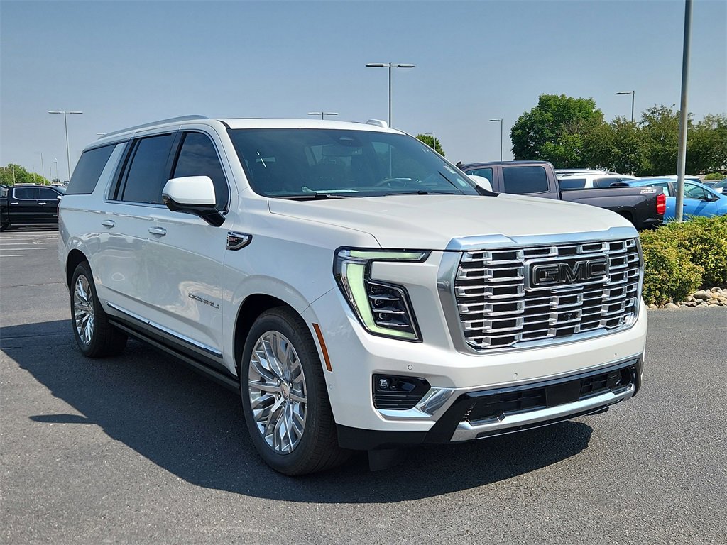 2025 Gmc Yukon XL Denali photo 3