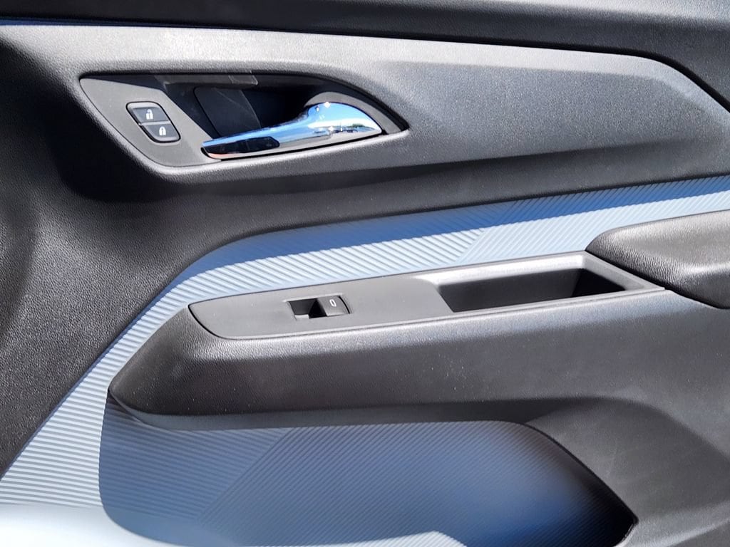 2027 Chevrolet Bolt LT - Photo 13