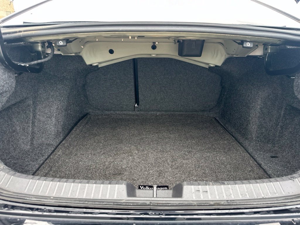 2022 Volkswagen Jetta Sport - Photo 23