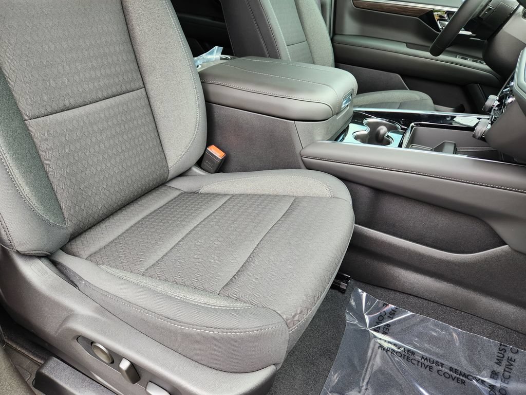 2026 Chevrolet Suburban LS - Photo 16