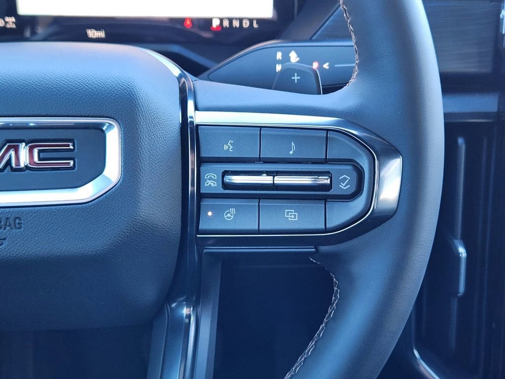2026 GMC Acadia AT4 - Photo 18