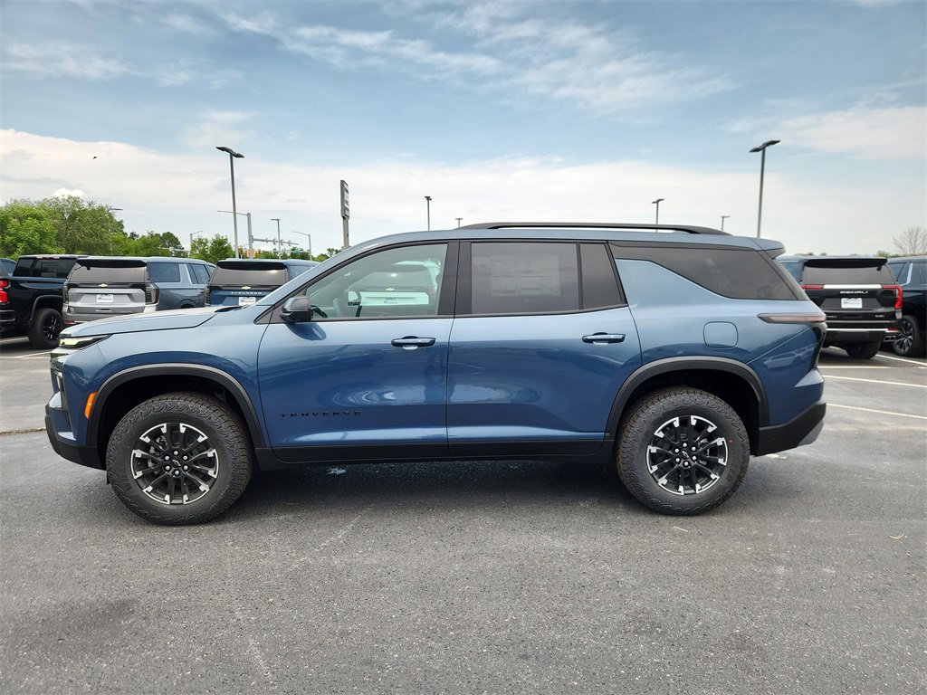 2026 Chevrolet Traverse Z71 photo 2