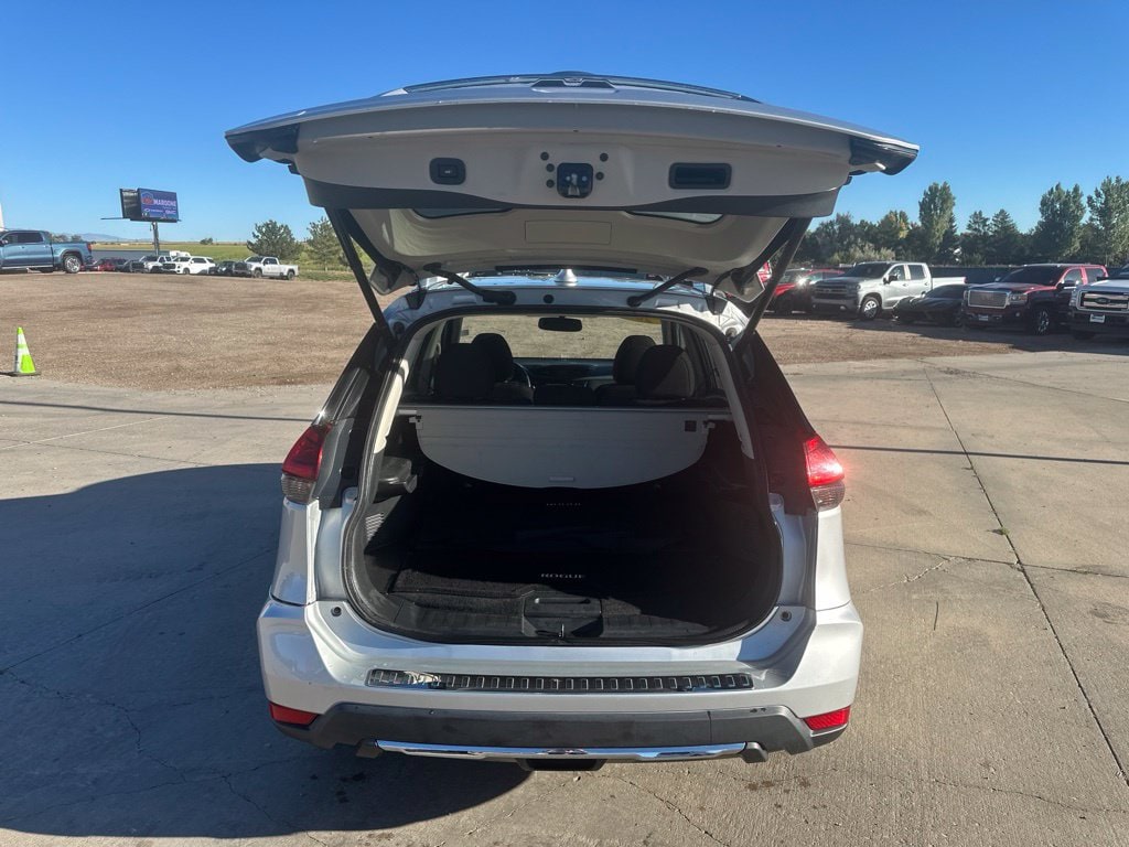 2017 Nissan Rogue SV - Photo 23