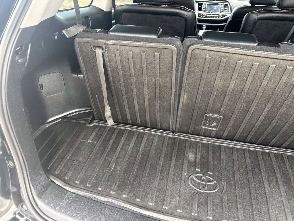 2019 Toyota Highlander SE - Photo 25