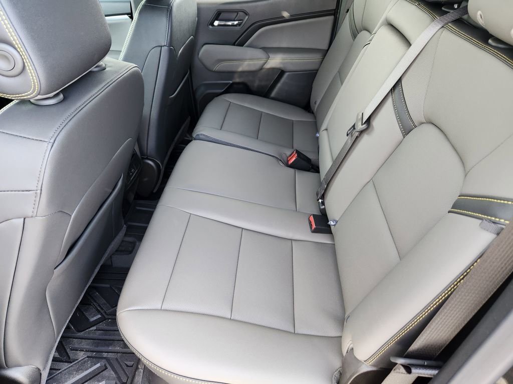 2026 Chevrolet Colorado ZR2 - Photo 11