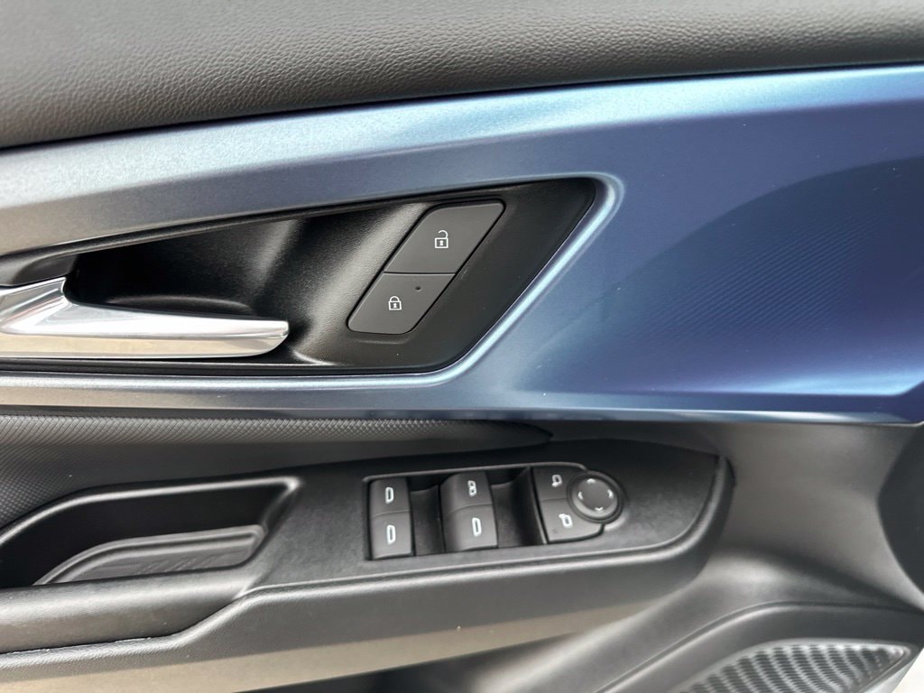 2024 Chevrolet Equinox EV LT - Photo 15