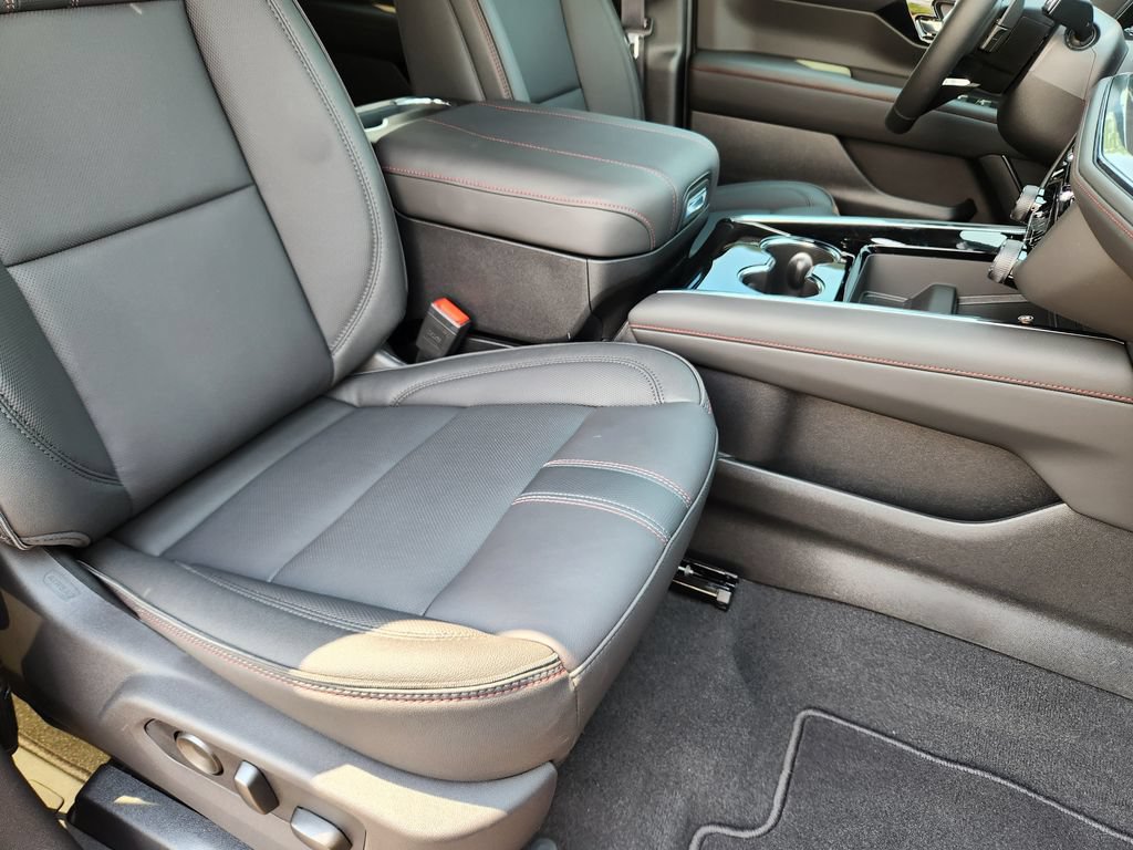 2026 Chevrolet Suburban RST - Photo 15