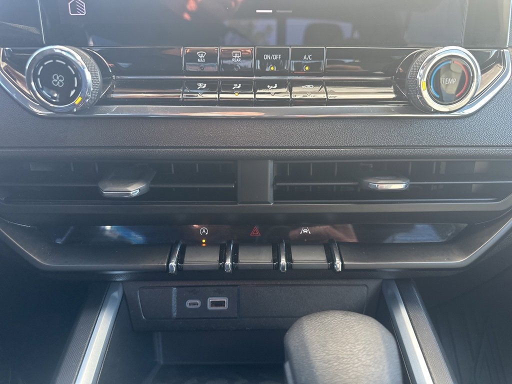 Used 2024 Chevrolet Colorado Trail Boss Truck Crew Cab