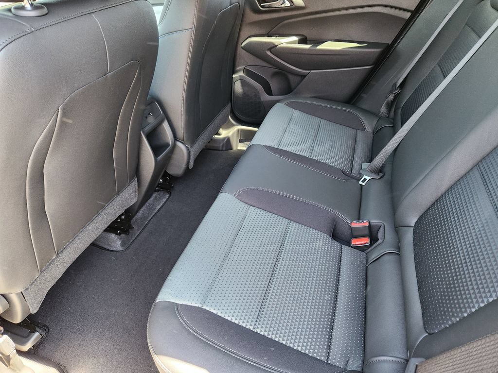 2026 Chevrolet Trax LT - Photo 10