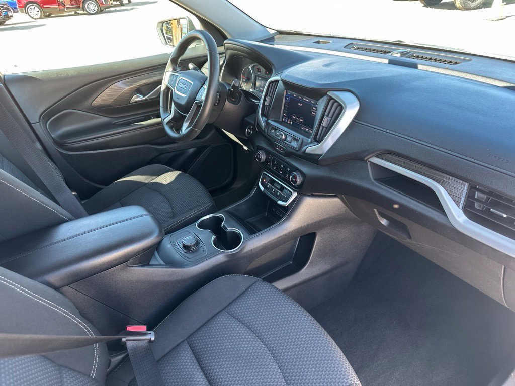 2024 GMC Terrain SLE - Photo 30