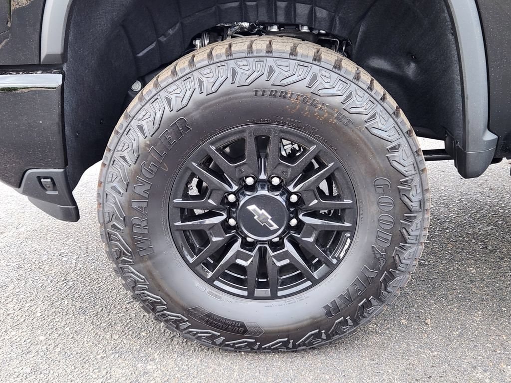 2026 Chevrolet Silverado 2500 HD ZR2 - Photo 6