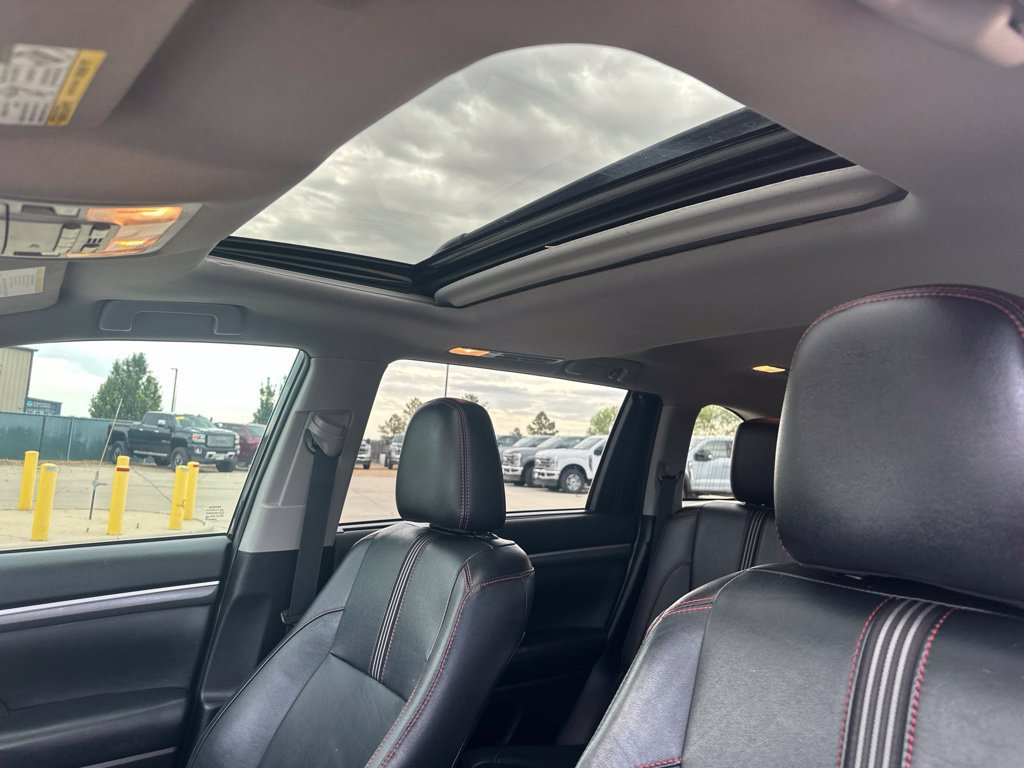 2019 Toyota Highlander SE - Photo 16