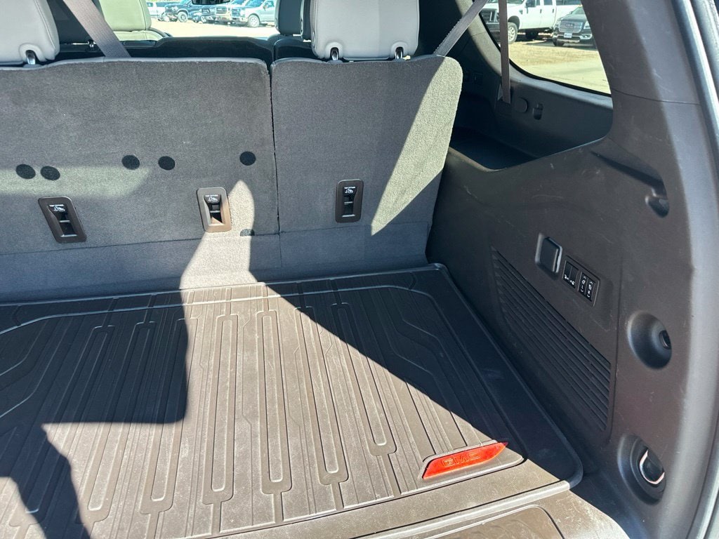 2021 GMC Yukon XL SLT - Photo 26