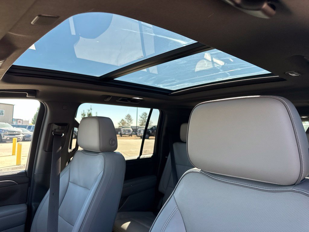 2021 GMC Yukon XL SLT - Photo 16