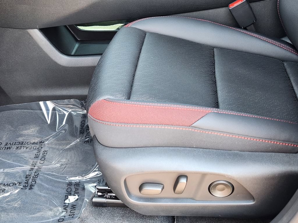 2027 Chevrolet Equinox RS - Photo 9