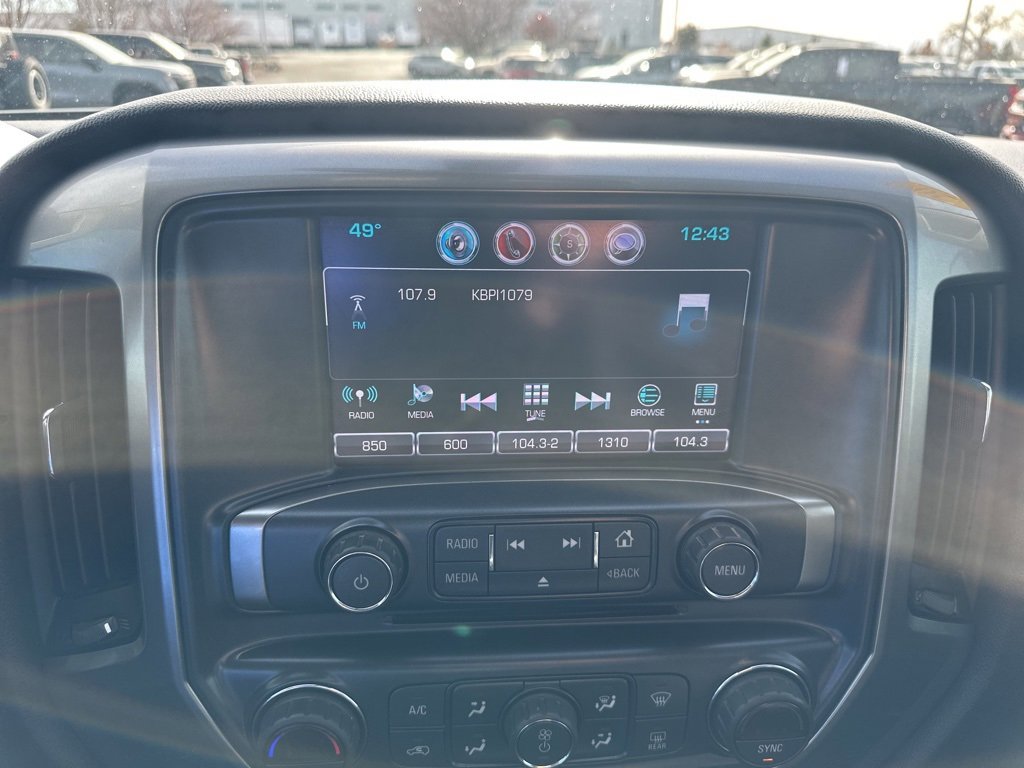 2017 Chevrolet Silverado 2500HD LT photo 3