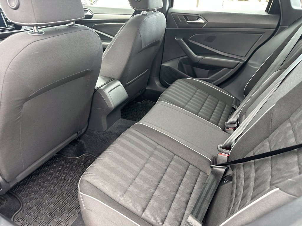 2022 Volkswagen Jetta Sport - Photo 19