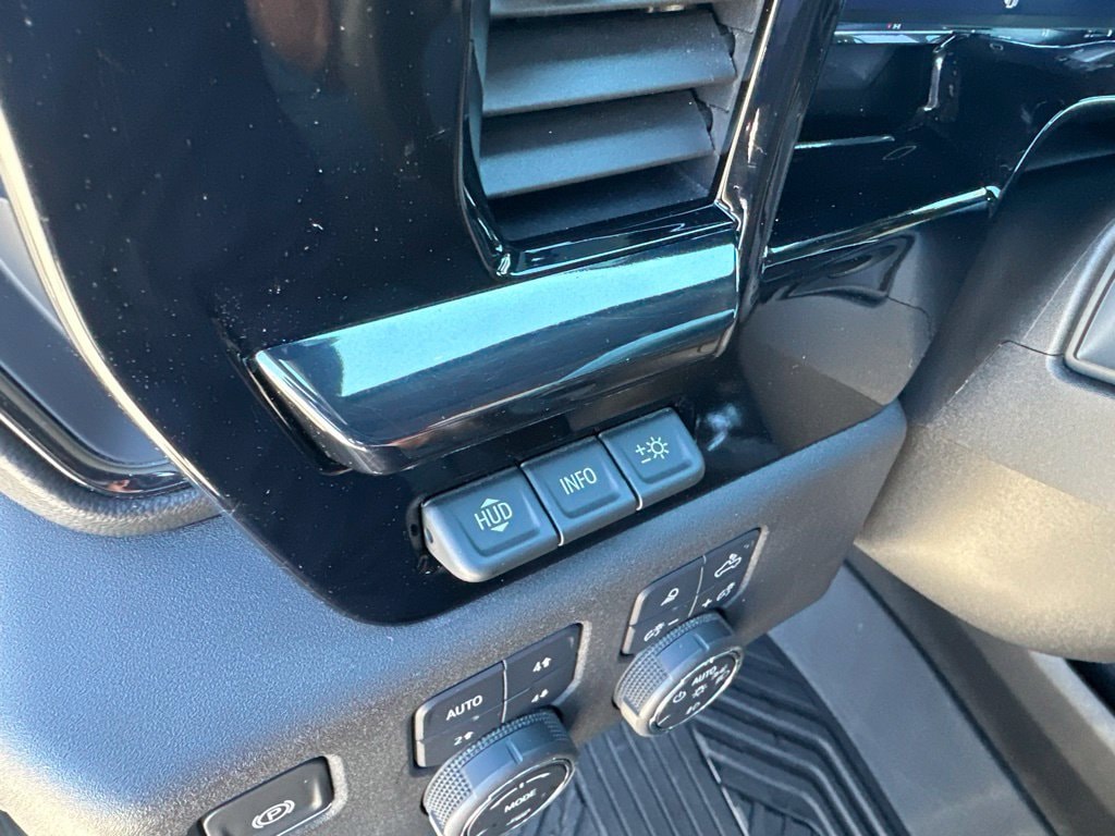 2024 Chevrolet Silverado 2500HD ZR2 - Photo 13