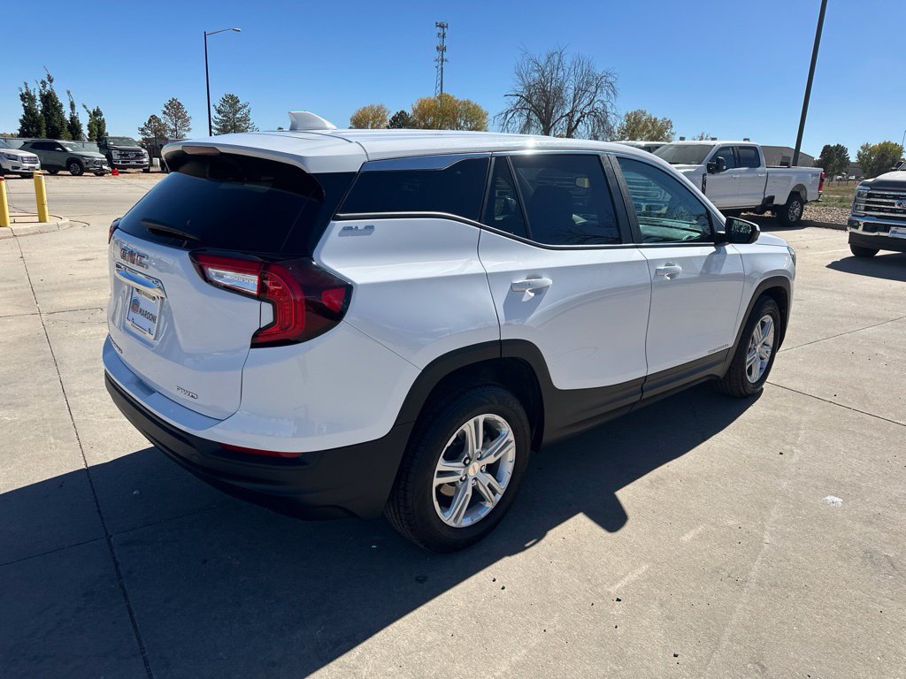 2024 GMC Terrain SLE - Photo 36