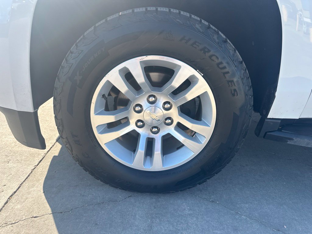 2019 Chevrolet Suburban LT - Photo 39