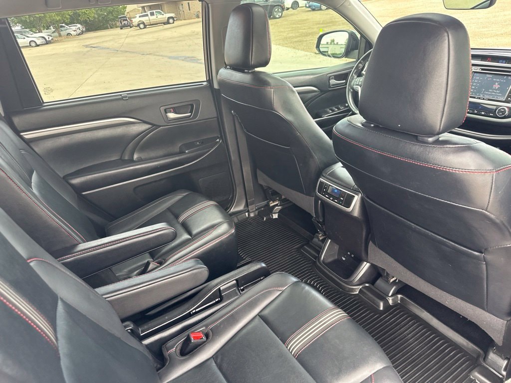 2019 Toyota Highlander SE - Photo 26