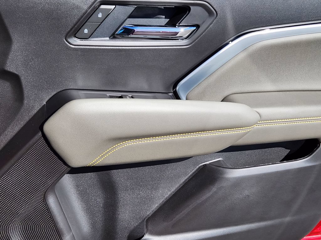 2026 Chevrolet Colorado ZR2 - Photo 13