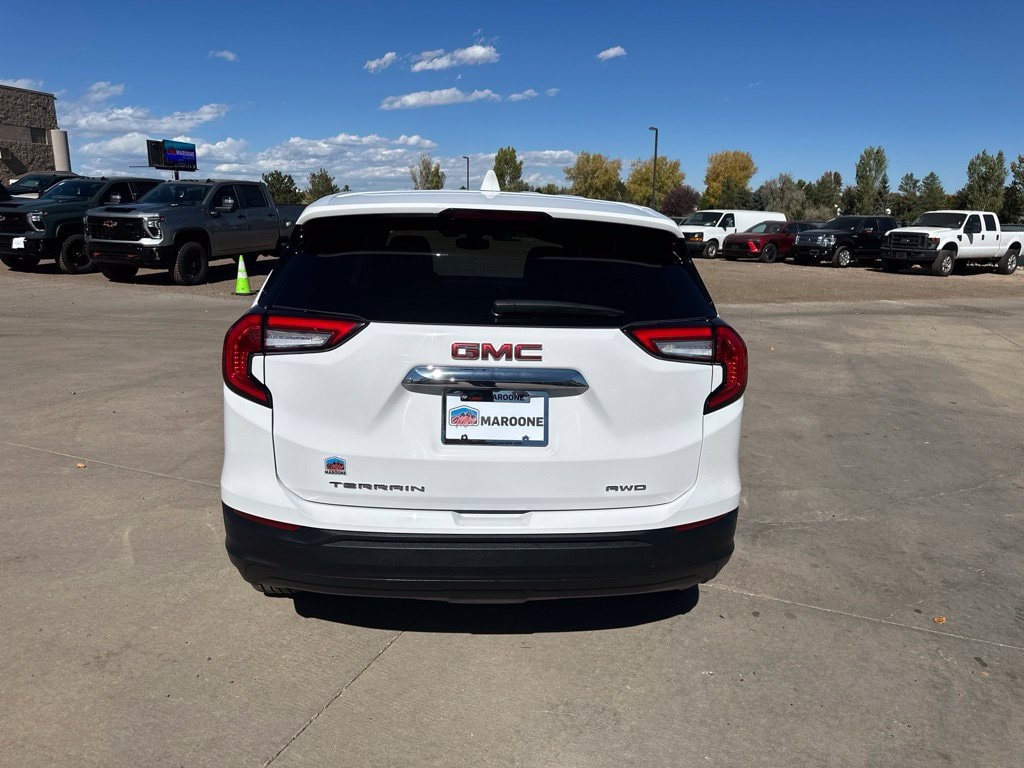 2024 GMC Terrain SLE - Photo 35