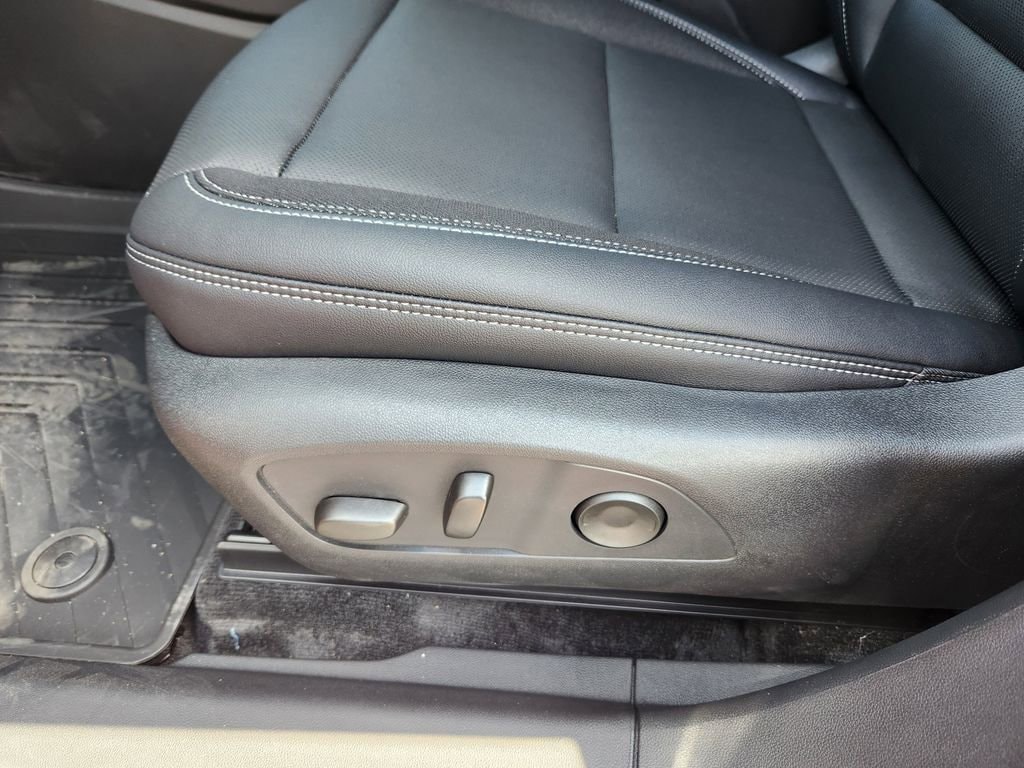 2025 Chevrolet Blazer EV LT - Photo 18
