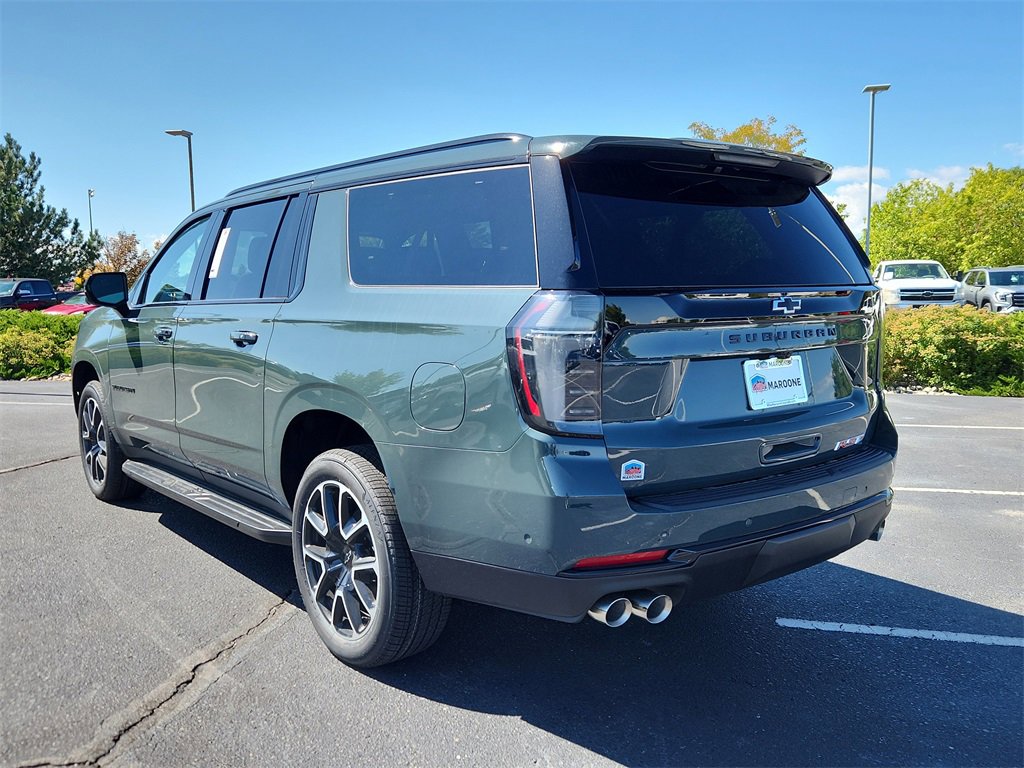 2026 Chevrolet Suburban RST photo 3