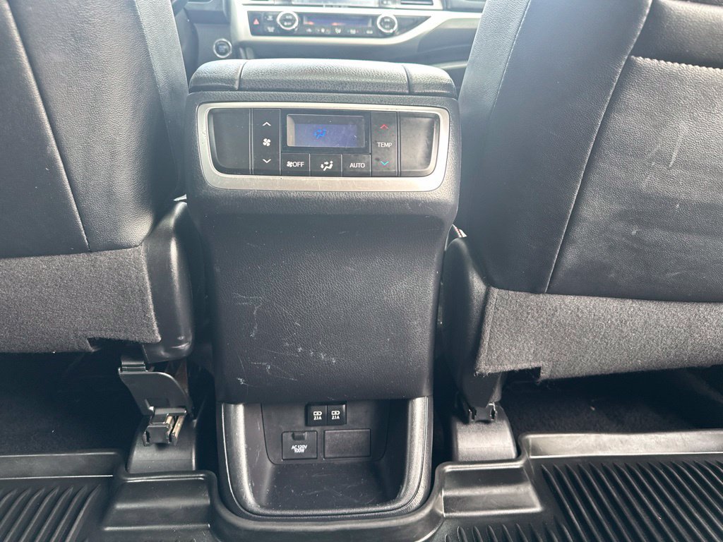 2019 Toyota Highlander SE - Photo 30