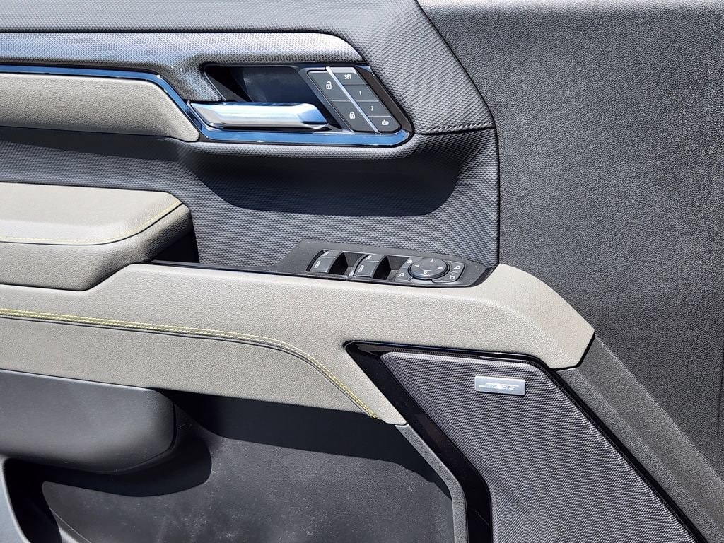 2026 Chevrolet Silverado 1500 ZR2 - Photo 7