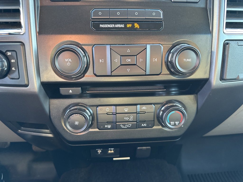 2015 Ford F-150 XLT photo 3