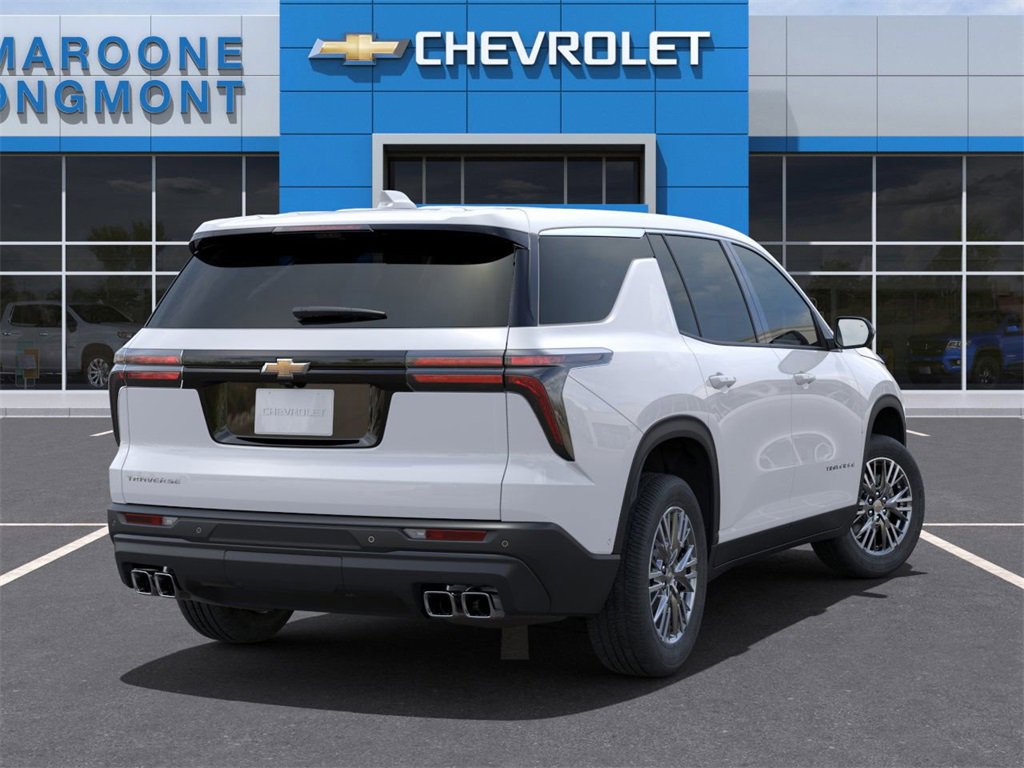 2024 Chevrolet Traverse LS photo 4