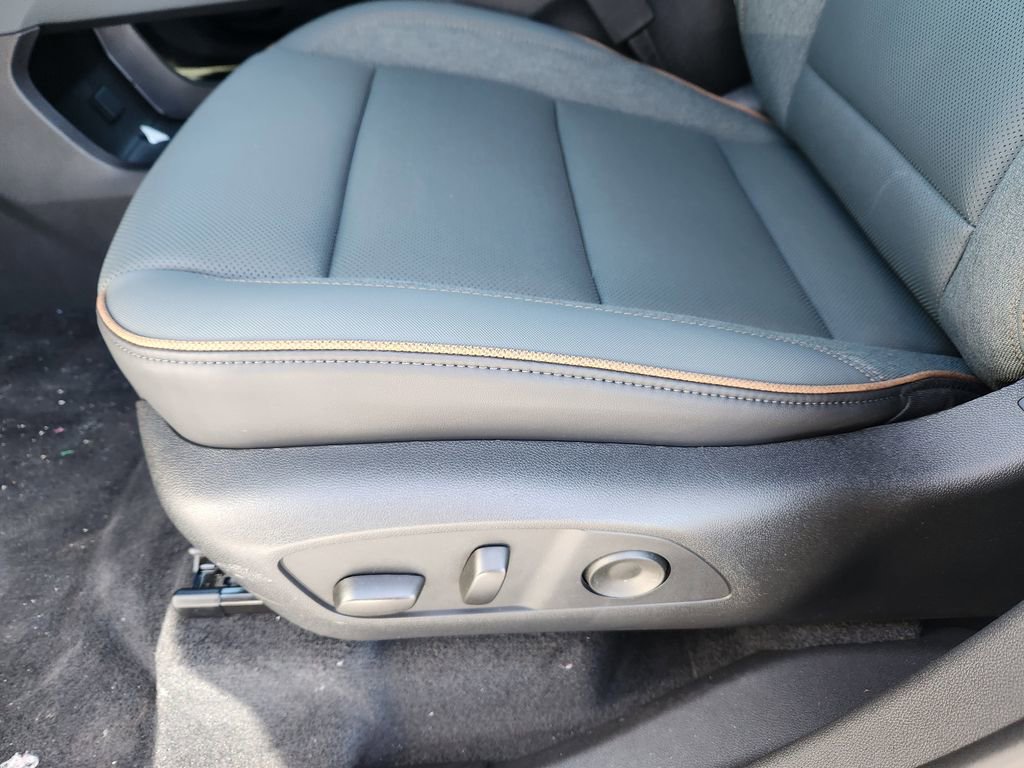 2026 GMC Acadia AT4 - Photo 16