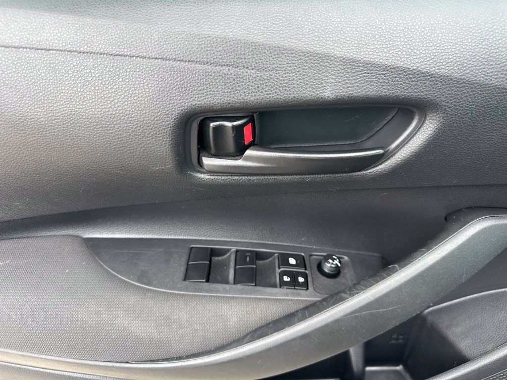 2023 Toyota Corolla LE - Photo 16