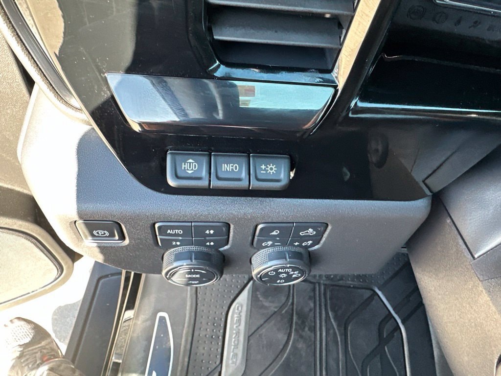 2024 Chevrolet Silverado 1500 ZR2 - Photo 12