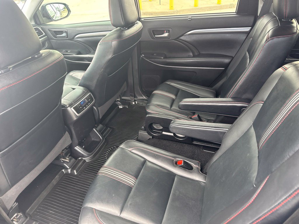 2019 Toyota Highlander SE - Photo 19