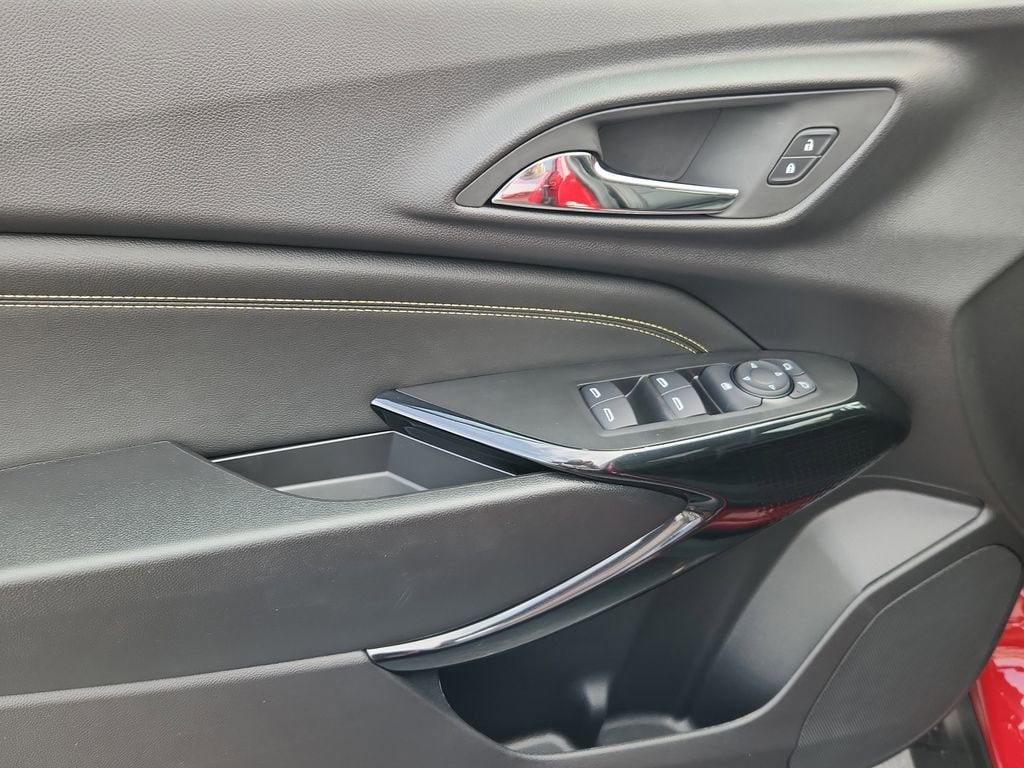 2026 Chevrolet Trax LT - Photo 9