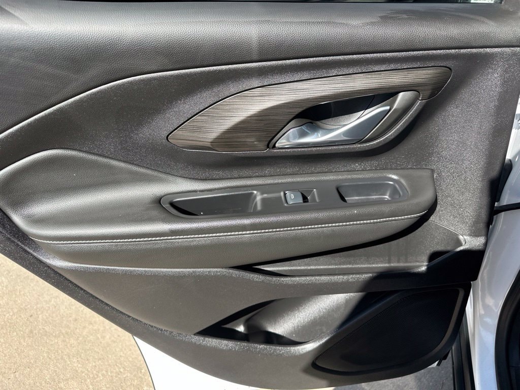 2024 GMC Terrain SLE - Photo 21