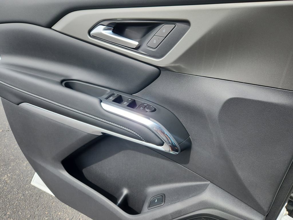 2025 Chevrolet Traverse LT - Photo 6
