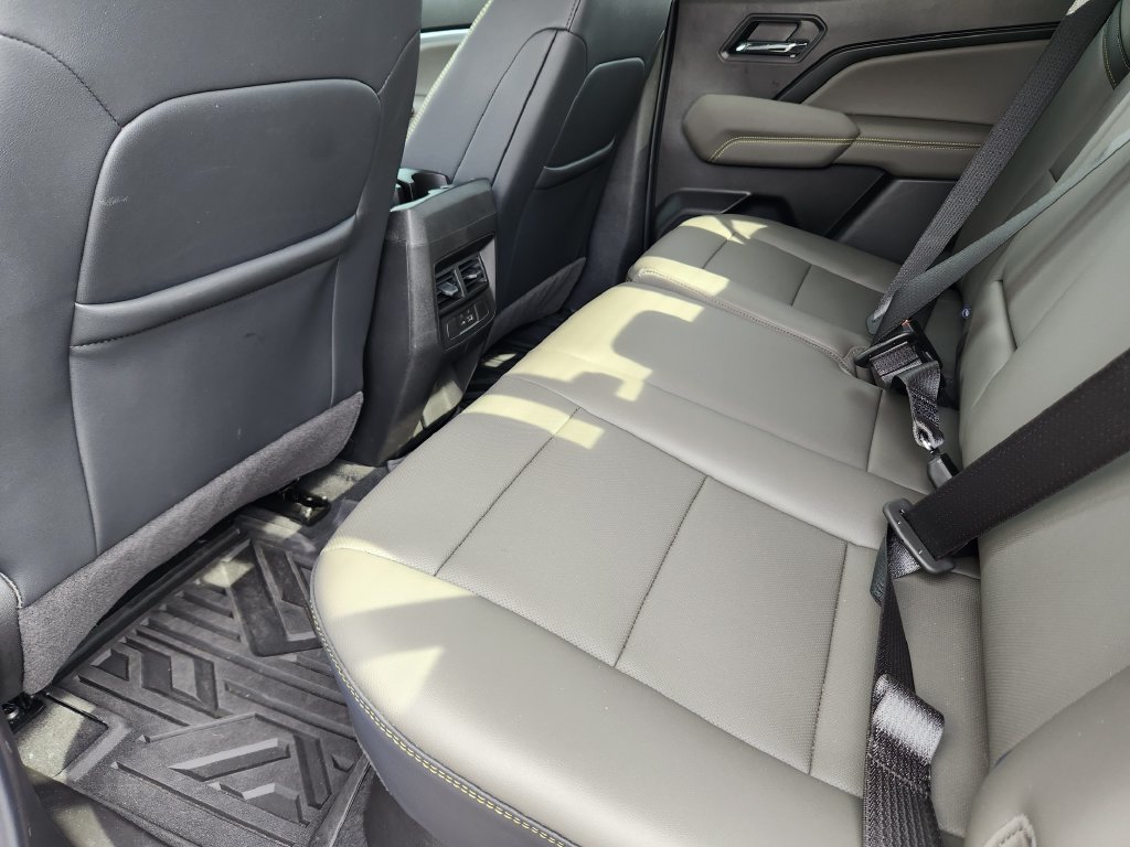 2026 Chevrolet Colorado ZR2 - Photo 10