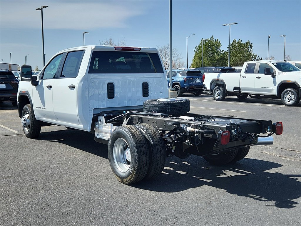 2025 Gmc Sierra 3500 HD Pro photo 4