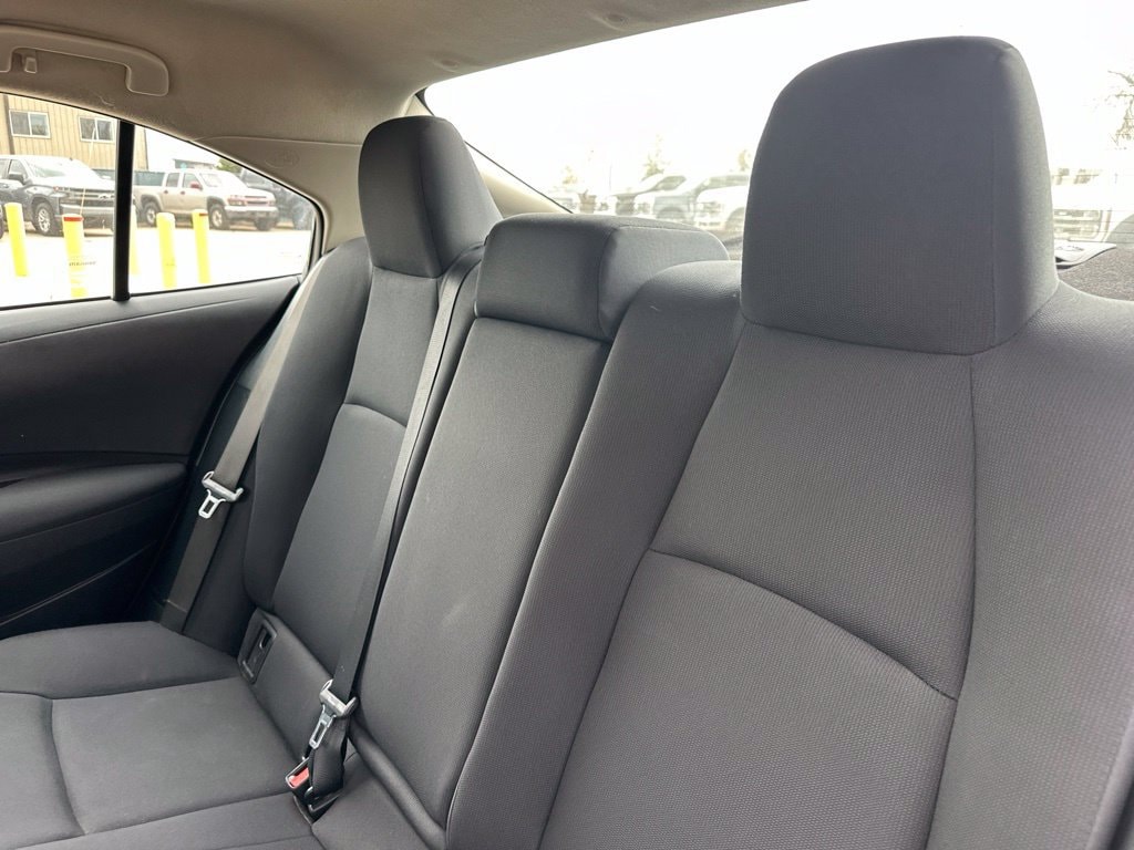 2023 Toyota Corolla LE - Photo 18