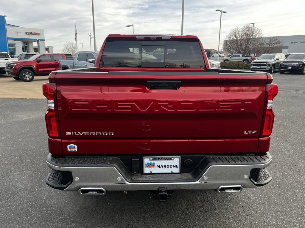 2025 Chevrolet Silverado 1500 LTZ photo 4